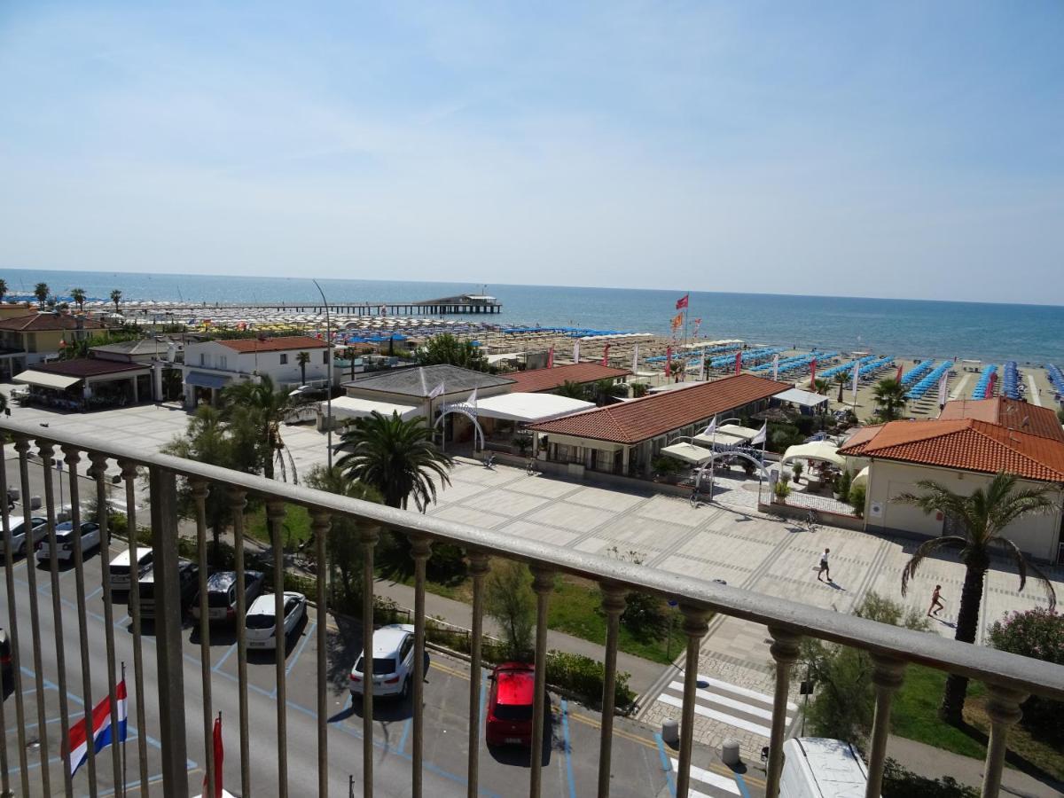 Hotel Sole E Mare Lido di Camaiore Exterior foto