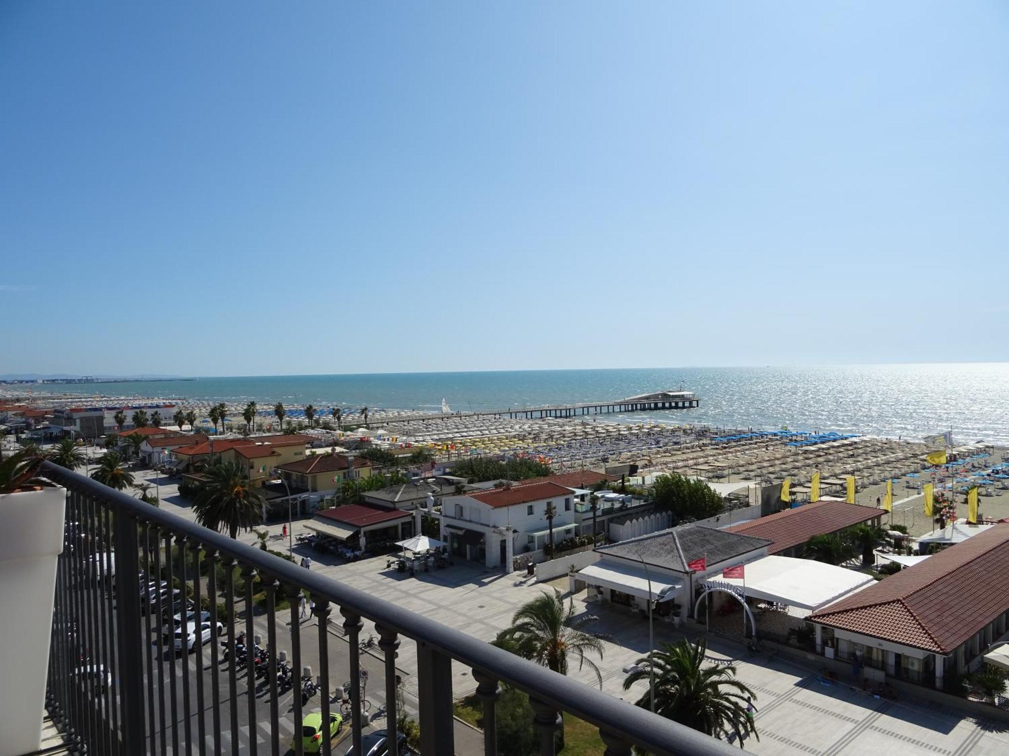 Hotel Sole E Mare Lido di Camaiore Exterior foto